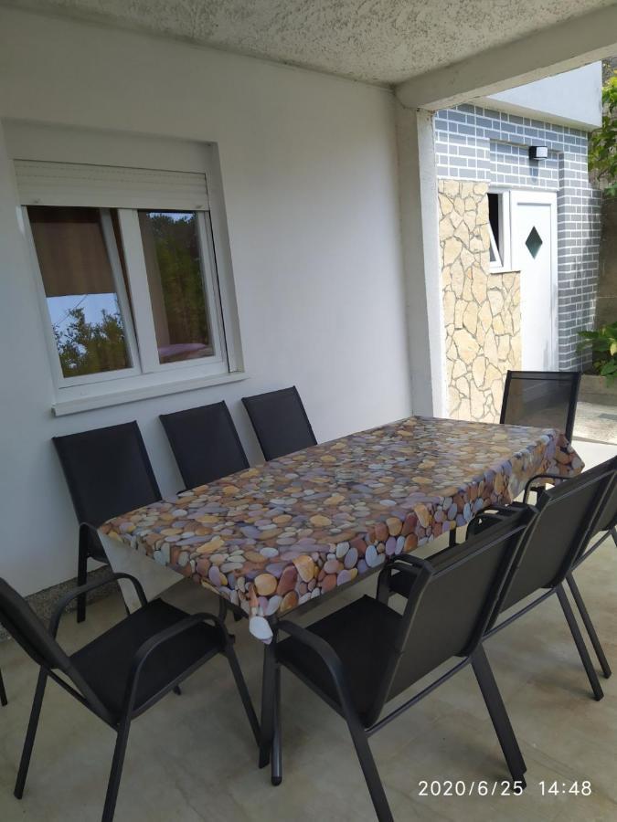 Apartment Valeria Lopar Ngoại thất bức ảnh
