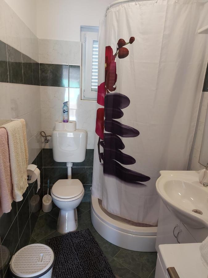 Apartment Valeria Lopar Ngoại thất bức ảnh