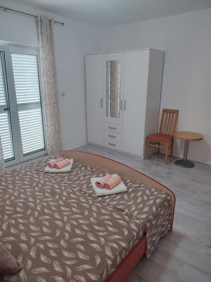 Apartment Valeria Lopar Ngoại thất bức ảnh