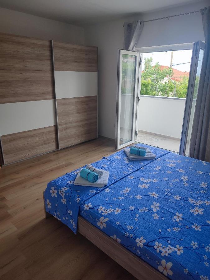 Apartment Valeria Lopar Ngoại thất bức ảnh
