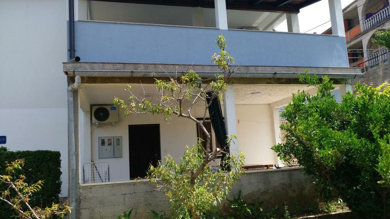 Apartment Valeria Lopar Ngoại thất bức ảnh